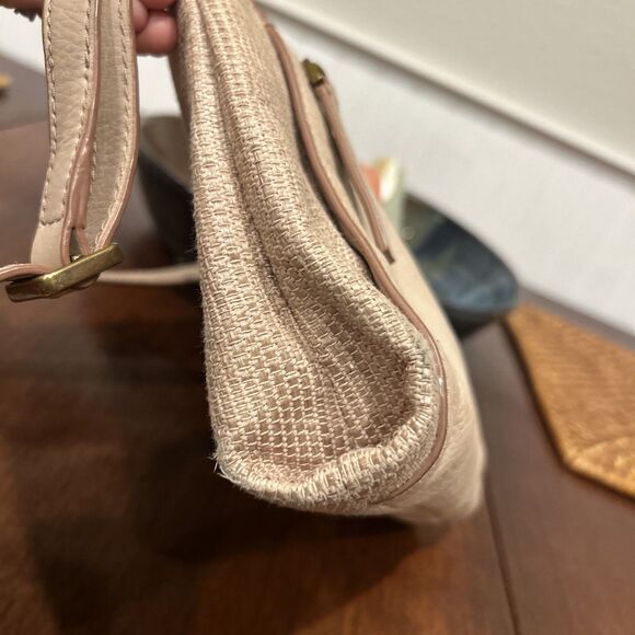 Fossil Leather Fabric Tan and Cream Crossbody Bag Zipped Pockets - Picture 15 of 16